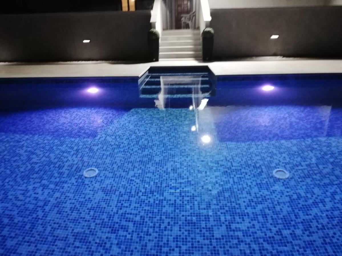 Holiday Home Victoria Пореч Екстер'єр фото