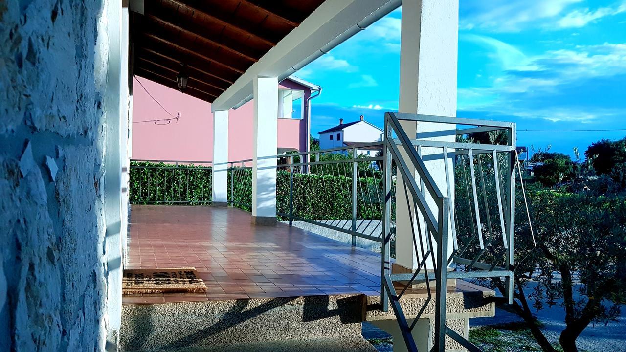 Holiday Home Victoria Пореч Екстер'єр фото
